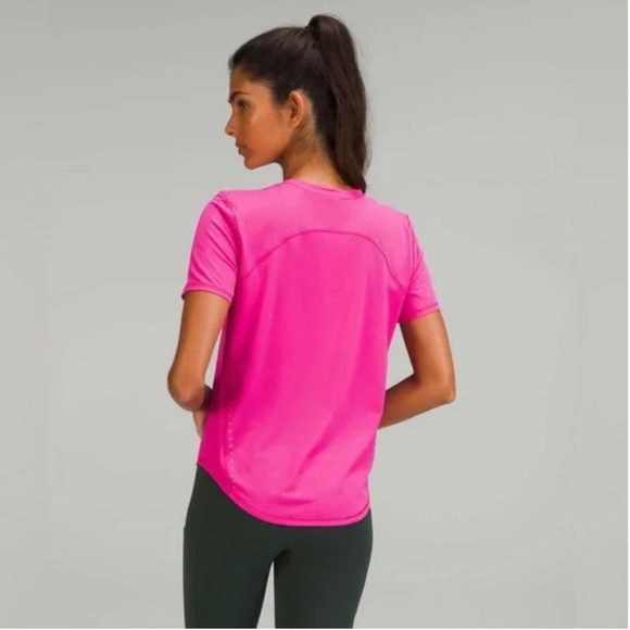 Lululemon High-Neck Running and Training T-Shirt in Pow Wow Pink Size: 6 - Picture 3 of 7